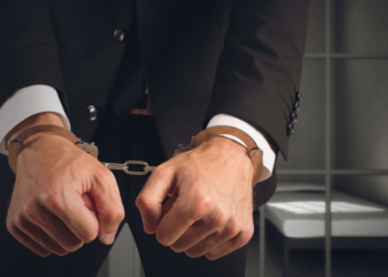 Trách nhiệm hình sự của doanh nghiệp và người quản lý khi vi phạm pháp luật