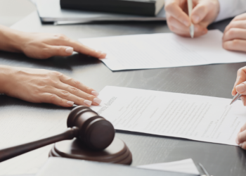 AI và tác động đến nghề luật sư – cơ hội hay thách thức?