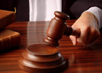 Quyền của người lao động khi bị sa thải trái luật