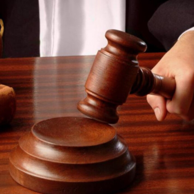 Quyền của người lao động khi bị sa thải trái luật