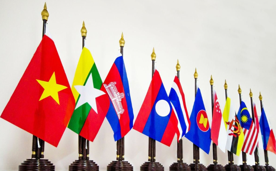 ASEAN được xem là một trong số ít các khu vực trên thế giới tập hợp nhiều mô hình pháp luật trong cùng một cộng đồng khu vự