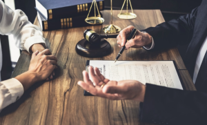 Chi phí thuê luật sư tại Việt Nam được tính như thế nào? Hiểu đúng để tránh tranh chấp