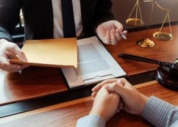 Đạo đức nghề nghiệp luật sư: Chuẩn mực pháp lý và ranh giới trách nhiệm