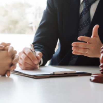 Luật sư bảo vệ quyền lợi cho người yếu thế: Trẻ em, người cao tuổi, người khuyết tật