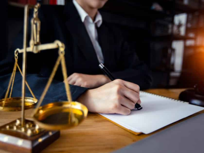 Luật sư chuyên tranh tụng khác gì luật sư tư vấn? Cách lựa chọn đúng nhu cầu