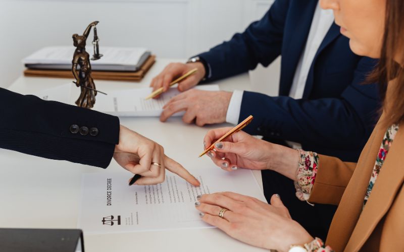 Nhà đất đang thế chấp ngân hàng có được mua bán hay không?