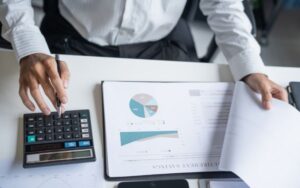 Thành Viên Không Góp Đủ Vốn Cam Kết: Công Ty Cần Xử Lý Thế Nào?